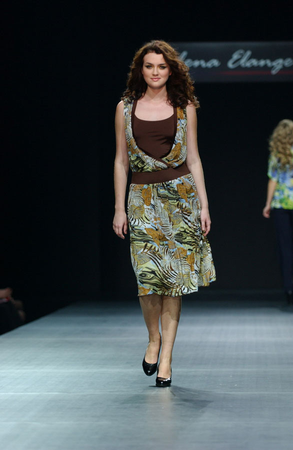 ������� ������ �� Helena Elange