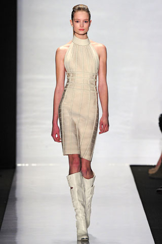 Гламурный бондаж от Herve Leger